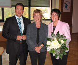 (v.l.) André Kavai (Kreisbeigeordneter), Angelika Foltin-Altig (Kreisfrauenbeauftragte), Brigitte Zypries